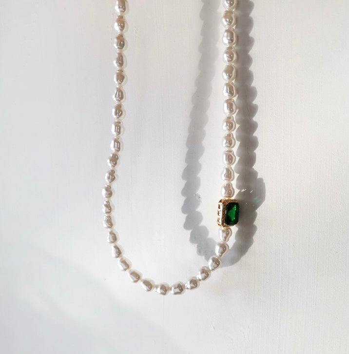 Vintage Style Emerald and Pearl Bead Necklace Choker | Handmade Green Emerald Necklace