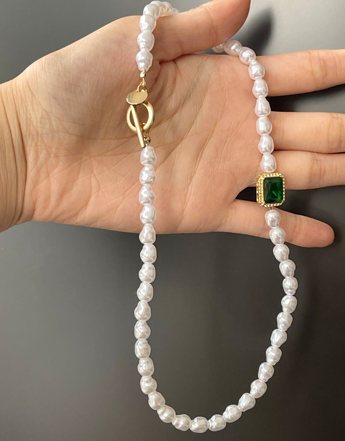 Vintage Style Emerald and Pearl Bead Necklace Choker | Handmade Green Emerald Necklace