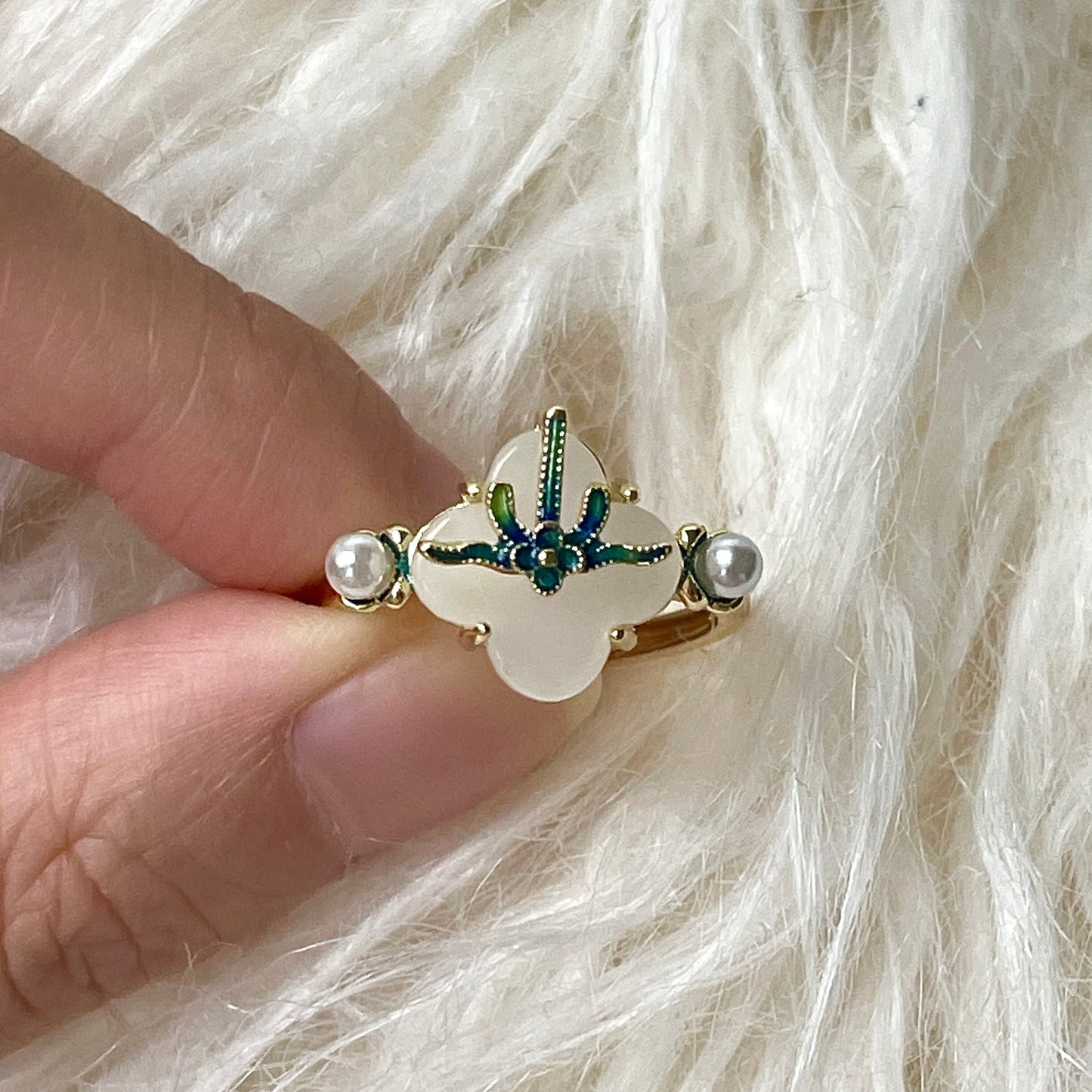 Lucky Clover Leaf Jade Statement Ring - Nature Energy Exotic Jade Ring