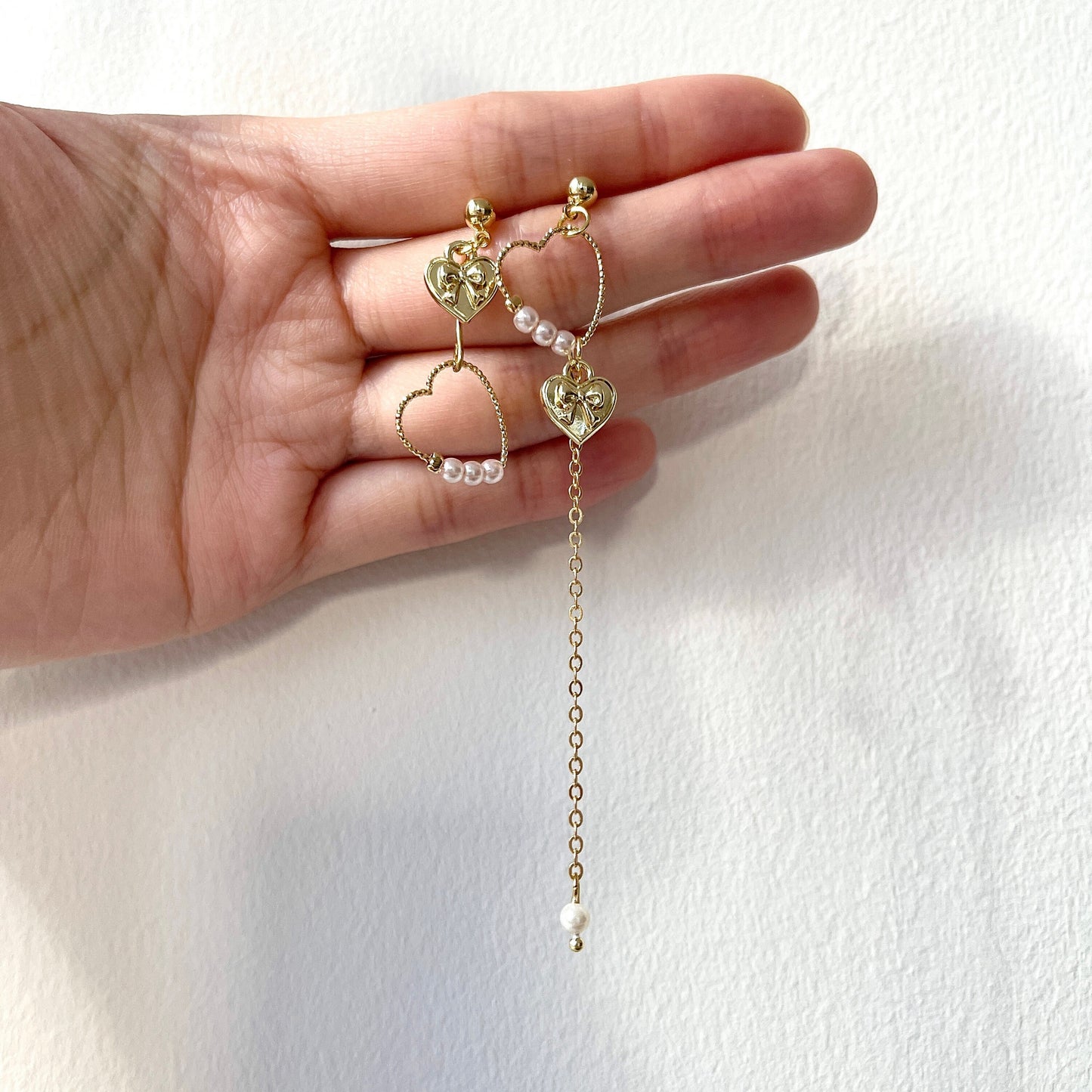 Minimalist Mismatched Angel Heart Earrings - Gold Heart Long Pearl Drop Earrings
