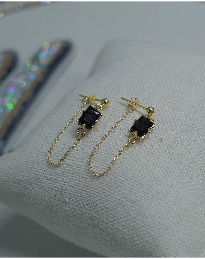 Green Emerald|Black Gemstone Earrings, Interlocking Earrings, 14K Gold Link Chain Cuff Earrings, Threader Earrings, Gothic Vintage Earrings