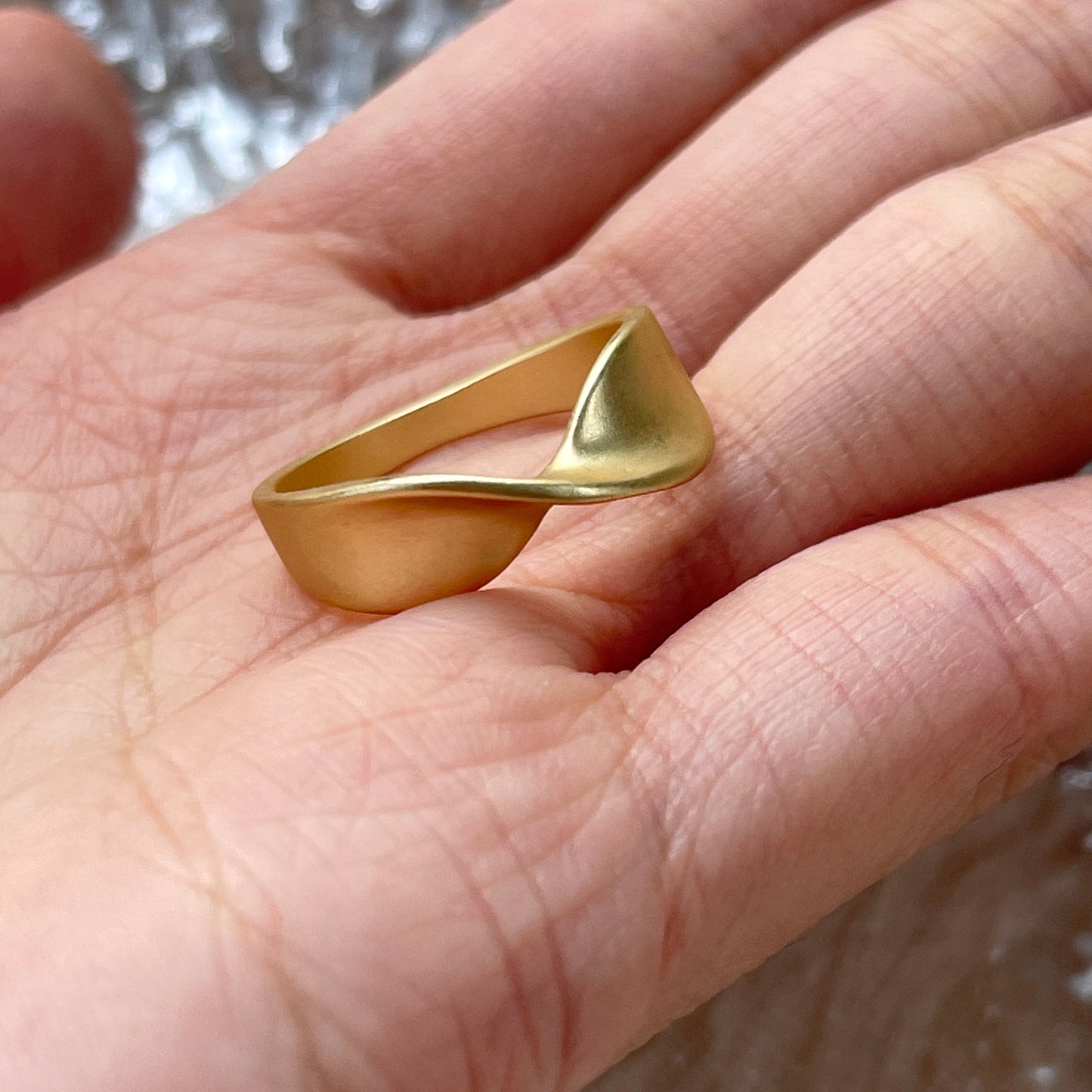 Thick Mobius ring, Infinity loop ring, Engagement promise ring, Dainty infinity ring, Gold mobius ring, Chunky rings, Wide band ring, y2k