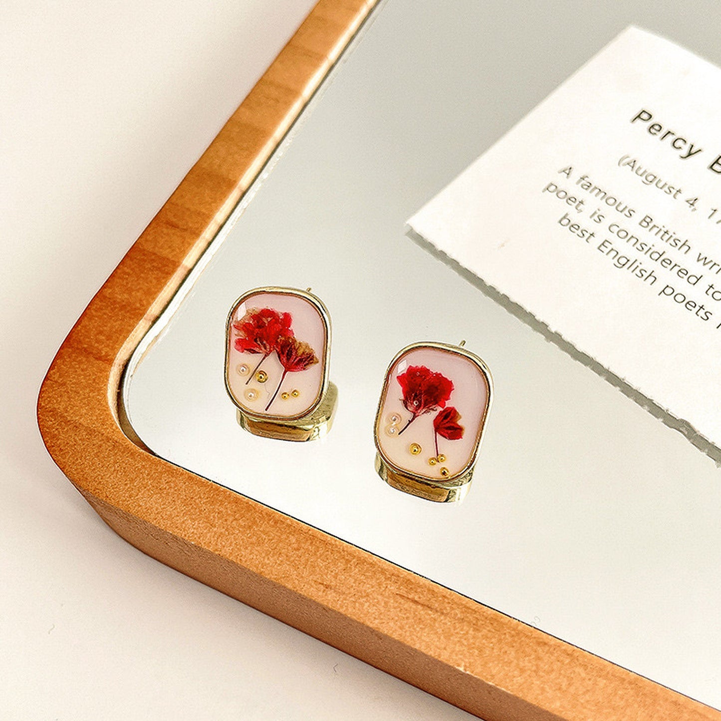 Real dried pressed flower earrings, Dry flower earrings, Red floral stud earrings, Resin stud earrings, Rectangle signet earrings, Gift idea