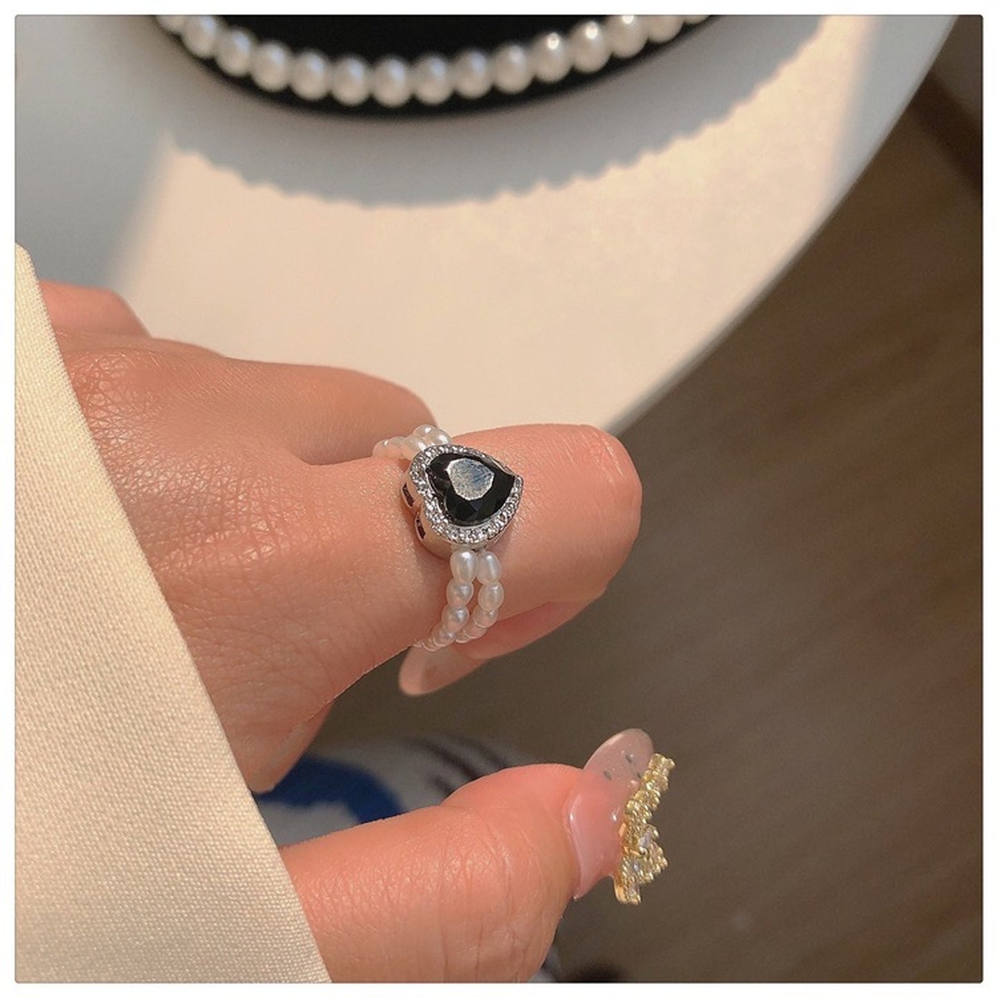 Handmade Double Layer Pearl Ring - Romantic Black Heart Cocktail Ring