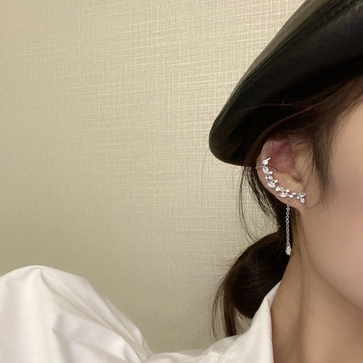 Silver lvy vine cuff climber, Dainty ear cuff wrap, Dangly drop Cz ear crawler, Minimalist conch ear cuff, Handmade delicate silver earrings