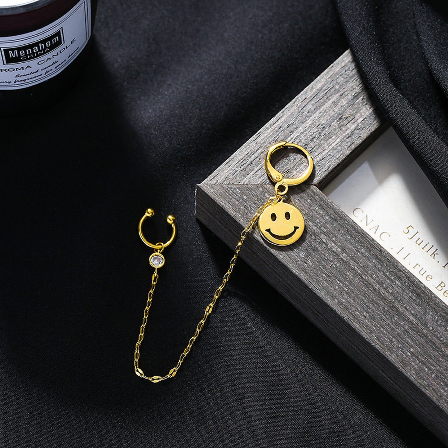 Smiley face ear cuff, Emoji ear climber, Y2K gold earrings, Punk creative ear cuff, Link dangle ear cuff wrap, Happy face cuff earrings, Fun