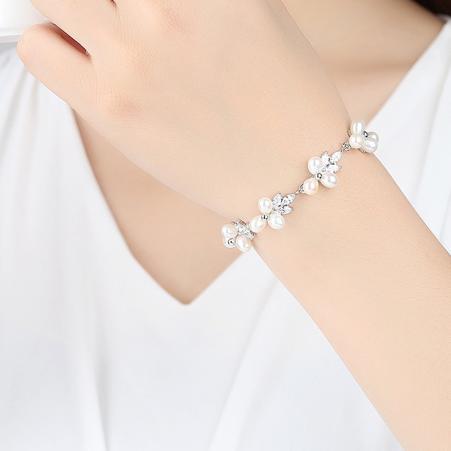 Real natural pearl bridal bracelet, Floral diamond csrytal pearl bracelet, Bridal bridesmaid wedding bracelets gift, Cluster pearl bracelet