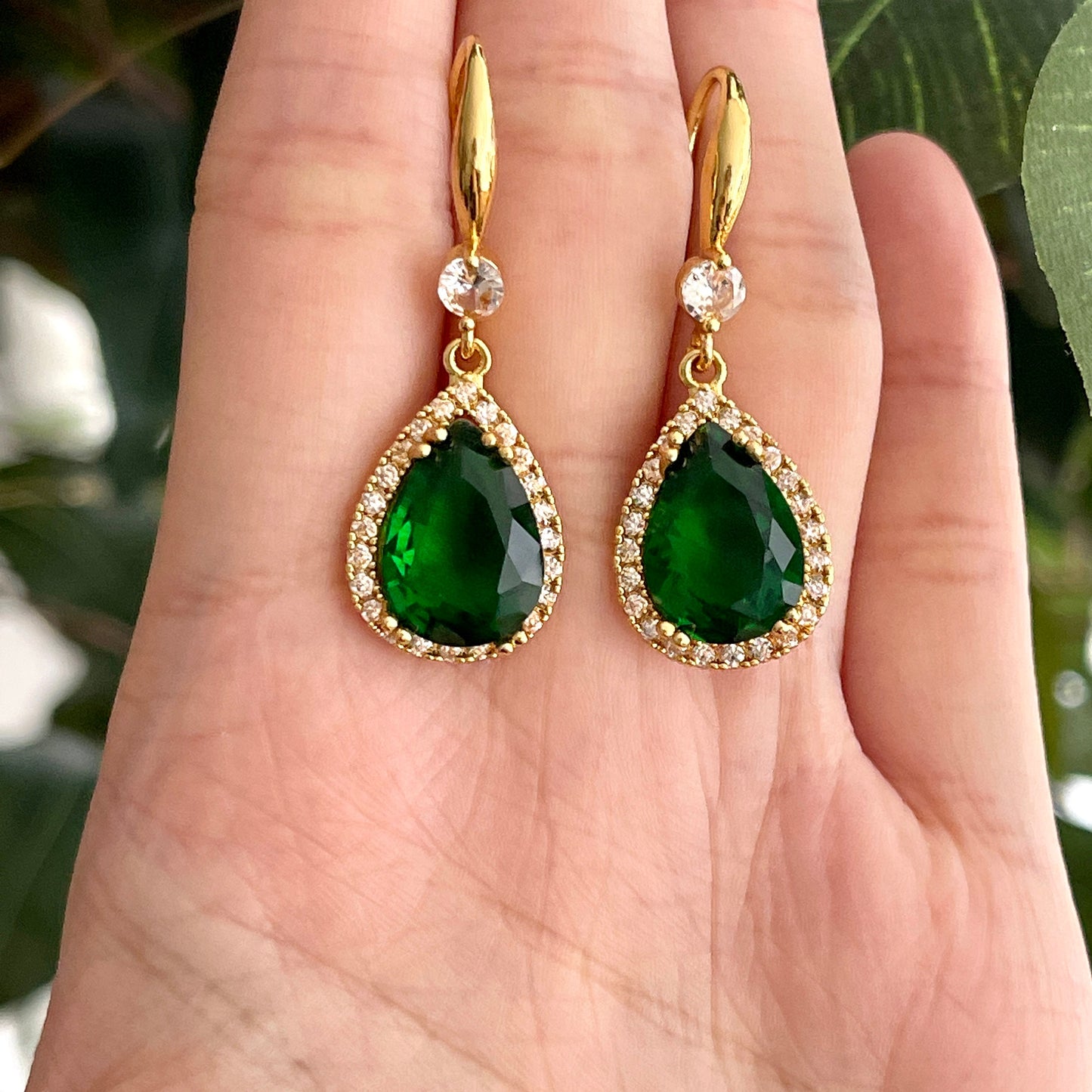 Teardrop Emerald Green Earrings - Vintage Style Handmade Wedding Jewelry