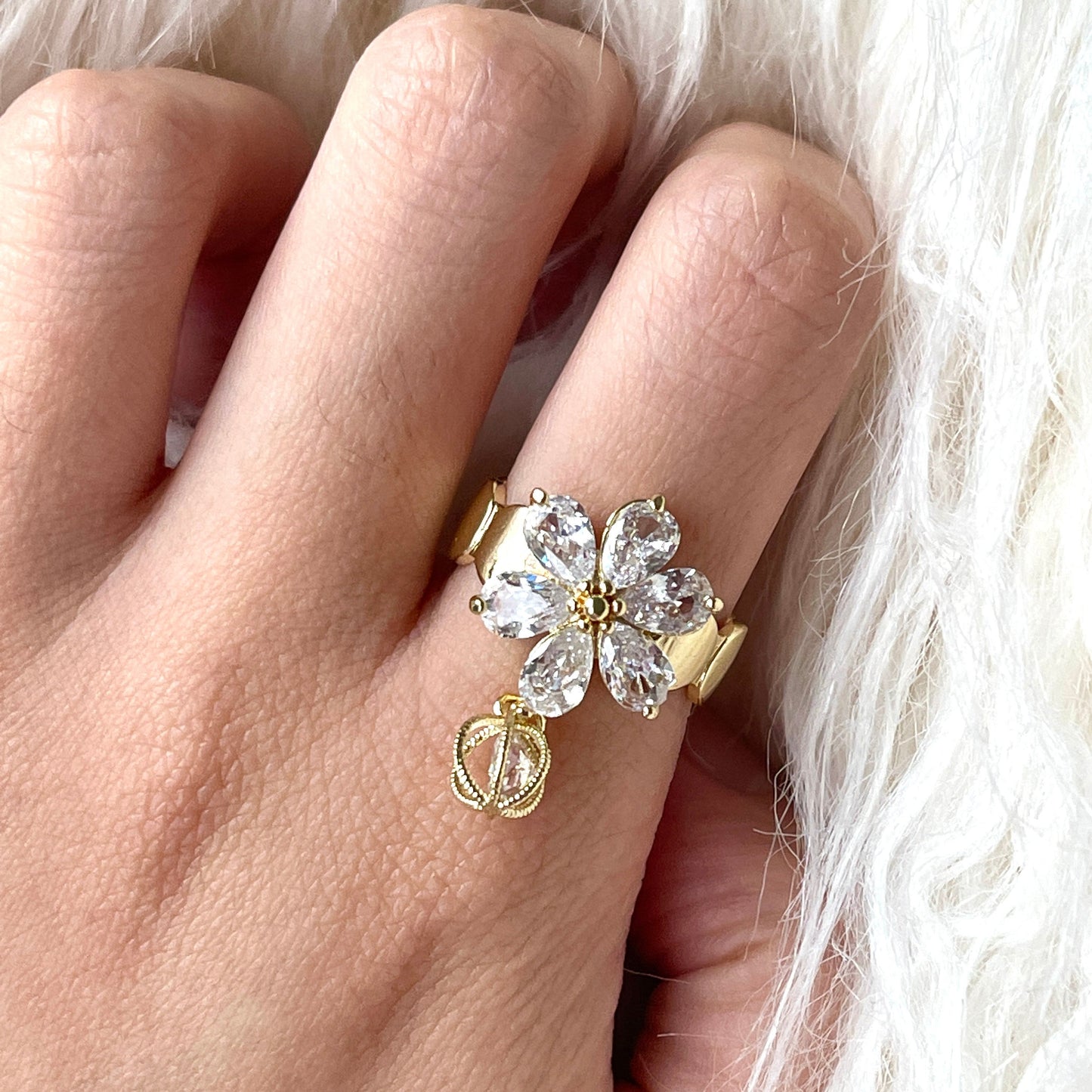 Flower Dangle Charm Ring - Gold Wave Chunky Band Ring - Open Adjustable Cocktail Rings