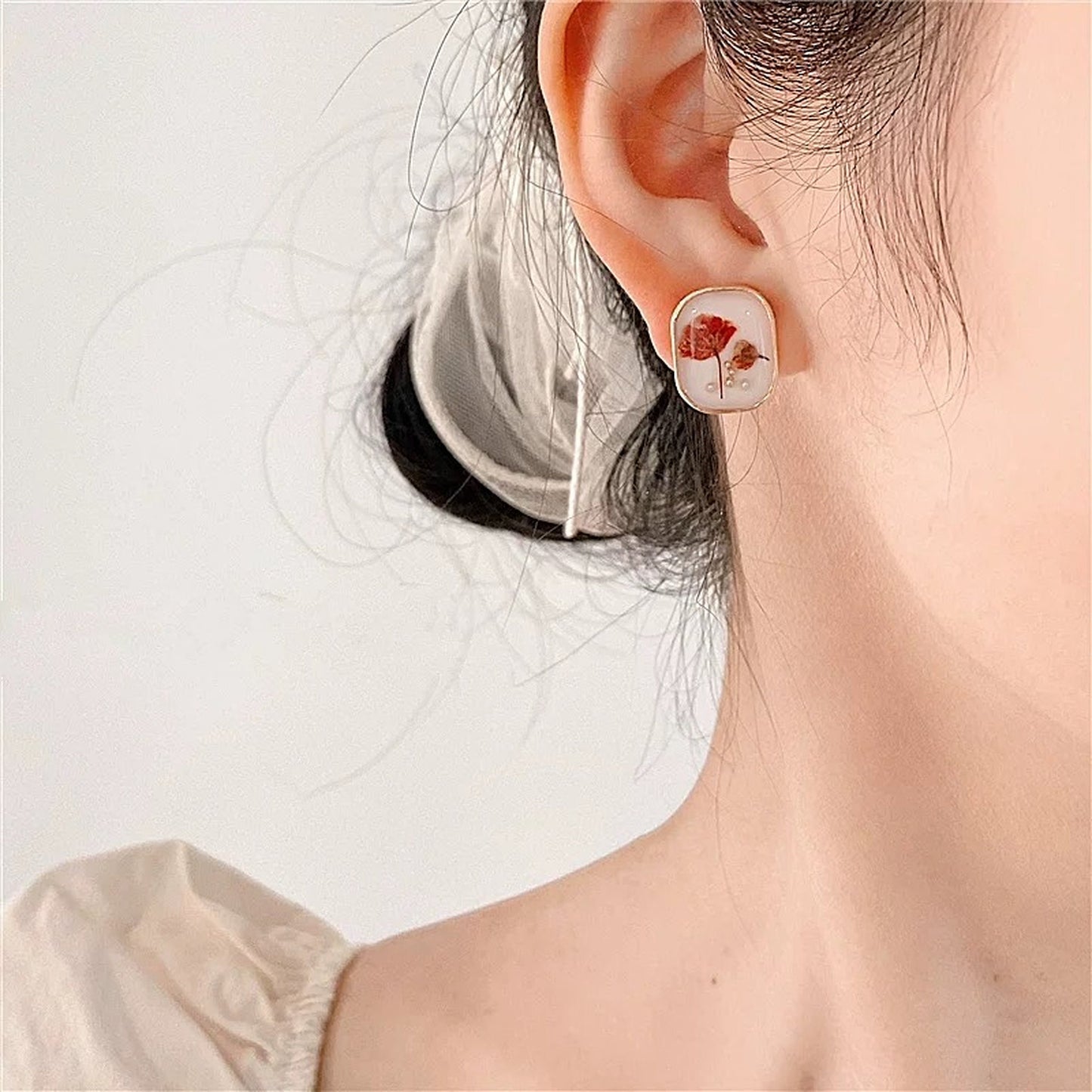 Real dried pressed flower earrings, Dry flower earrings, Red floral stud earrings, Resin stud earrings, Rectangle signet earrings, Gift idea