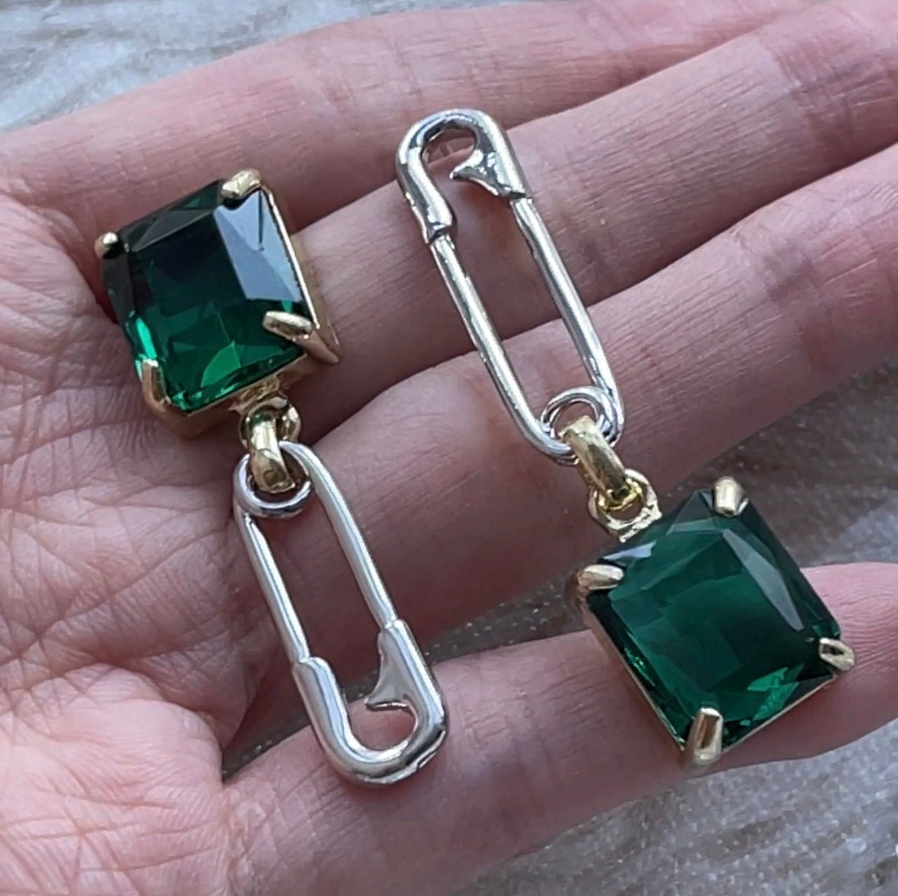Emerald green silver earrings, Pin earrings, Emerald statement dangle earrings, Silver clip on earrings, Unique art deco earrings, Gift idea