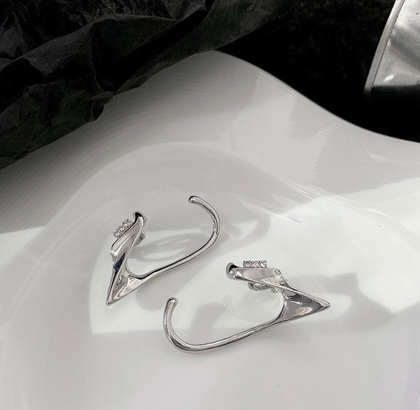 No piercing Silver Elf Elven Ear Cuff Climber - Celtic Dark Gothic Costume Ear Cuffs