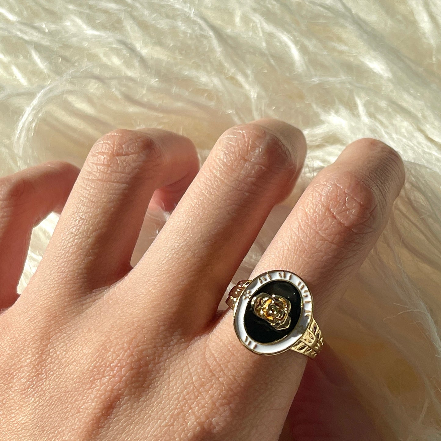 Gothic black signet ring, Engraved statement ring, Gold rose ring, Cameo ring, Chunky ring, Vintage antique ring, Enamel ring, Cocktail ring