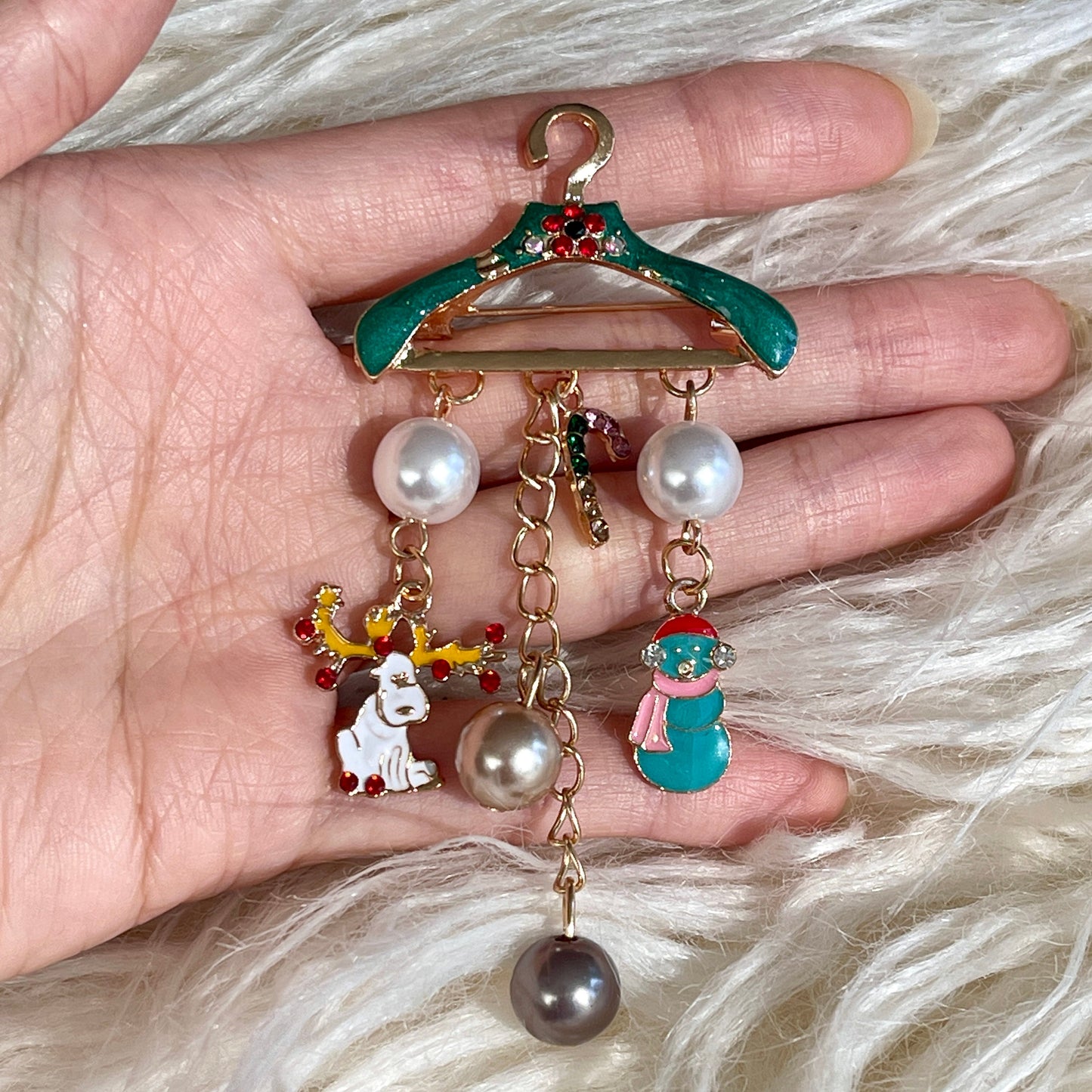 Unique Christmas Charm Brooch, Reindeer Snowman Jewelry, Antique Gold Pearl Brooch, Hanger Dangle Lapel Pin, Holiday Gift for Men and Women