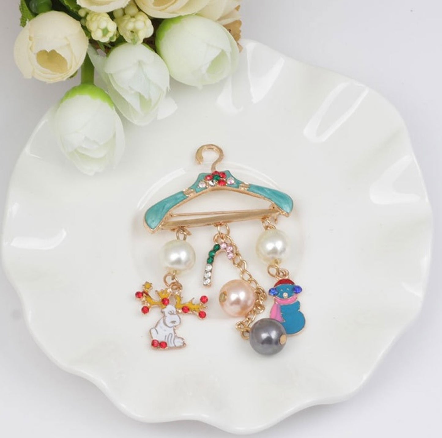 Unique Christmas Charm Brooch, Reindeer Snowman Jewelry, Antique Gold Pearl Brooch, Hanger Dangle Lapel Pin, Holiday Gift for Men and Women