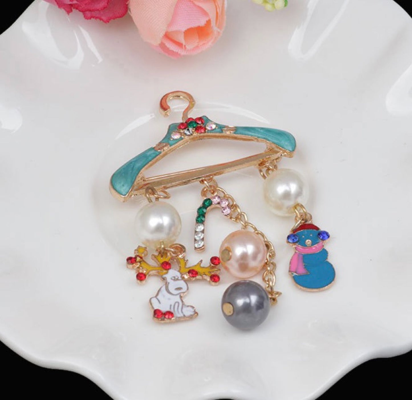 Unique Christmas Charm Brooch, Reindeer Snowman Jewelry, Antique Gold Pearl Brooch, Hanger Dangle Lapel Pin, Holiday Gift for Men and Women