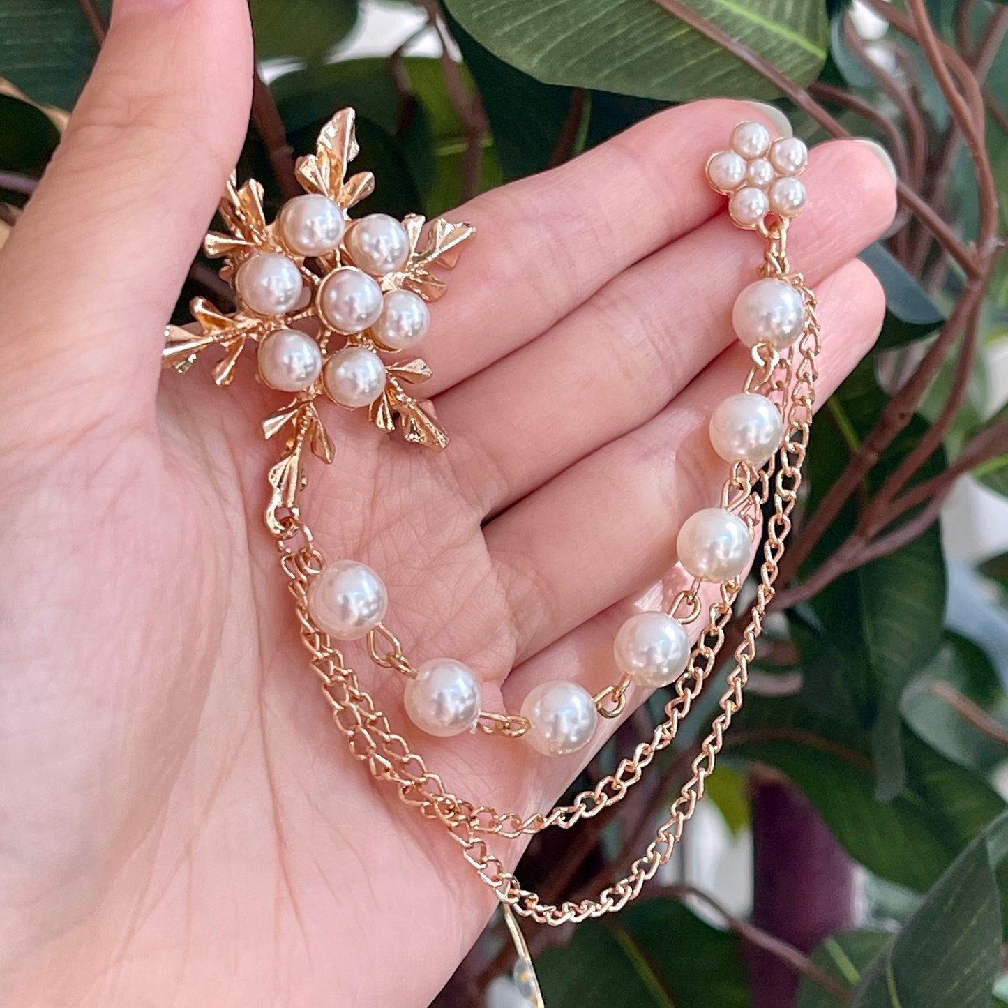 Gold Snowflake Brooch, Baroque Pearl Snowflake Brooch, Link Chain Dangle Brooch, Floral Pearl Statement Lapel Pin, Christmas Jewelry Gift