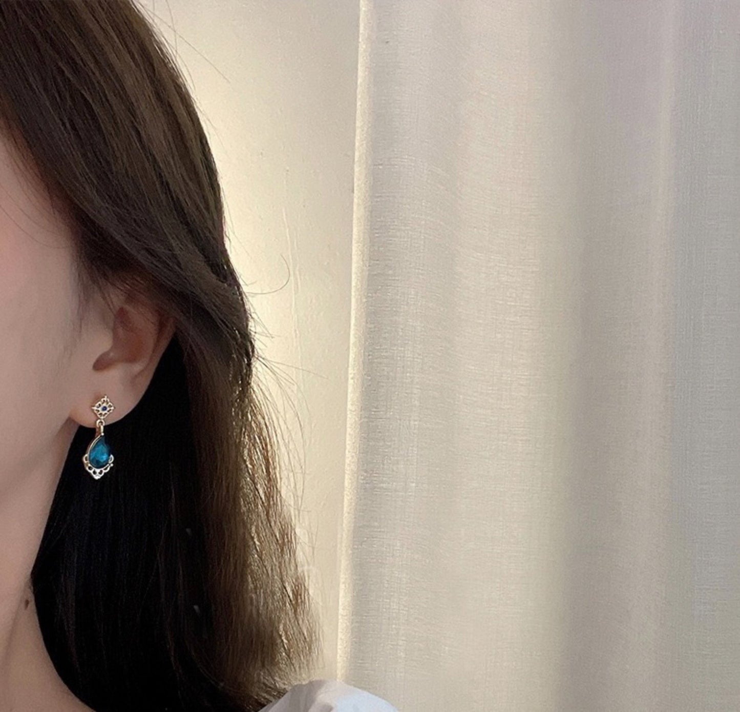 Teardrop blue sapphire earrings, Luxurious gold lace earrings, Wedding bridesmaid bridal blue earrings, Vintage style dainty gold earrings