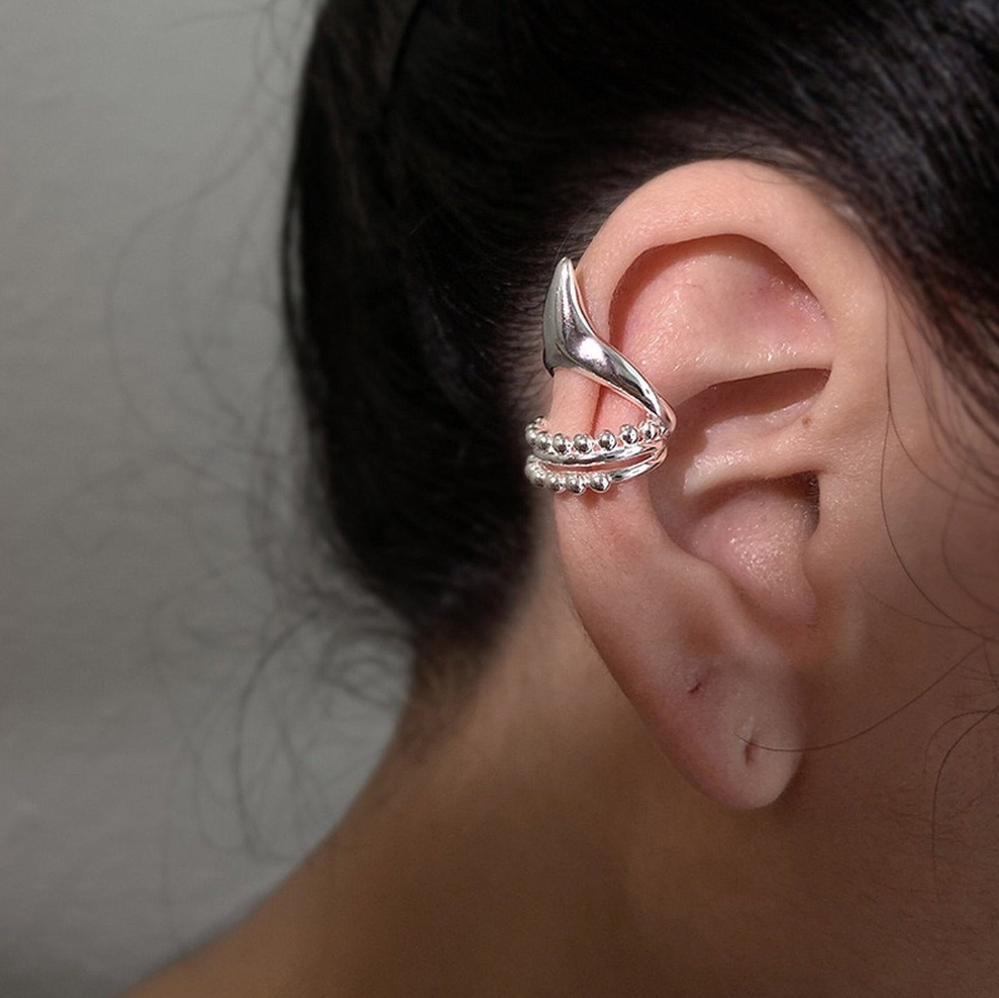 Non pierced elf ear cuff, Gothic silver cuff earrings, Elves fairy ear climber, Celtic spurs earrings, Punk helix ear jewelry, Layered cuffs
