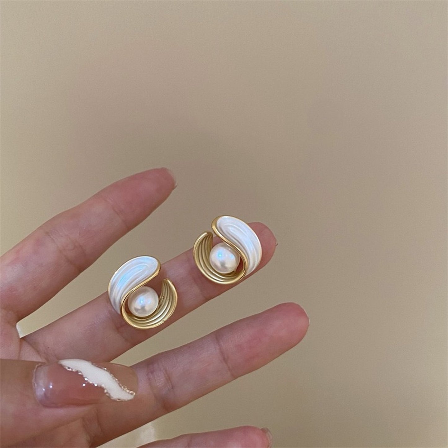 Unique Mother of Pearl Gold Earrings | Infinity Loop Sea Shell 3D Earrings