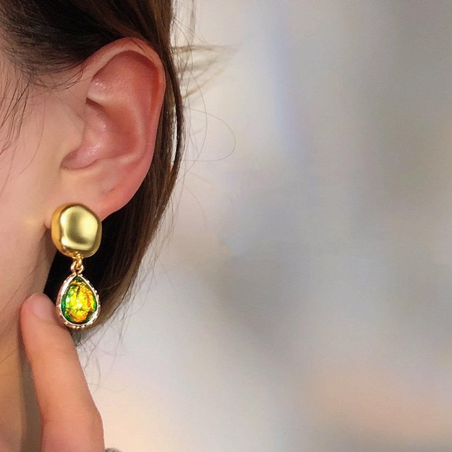 Vintage Style Teardrop Green Earrings - Luminous Iridescent Shell Earrings