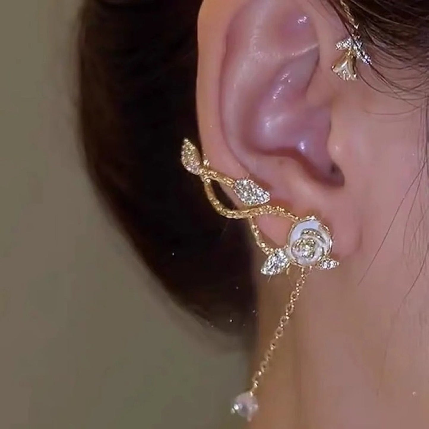 Romantic Fairycore No Piercing Floral Ear Wrap | Rose Vine Flower Ear Climber Cuff Crawler