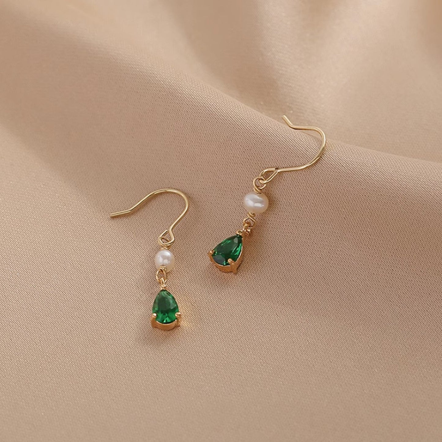 Handmade Teardrop Emerald Pearl Earrings | Elegant Gold Emerald Bridesmaid Wedding Earrings | Elegant Jewelry Gift