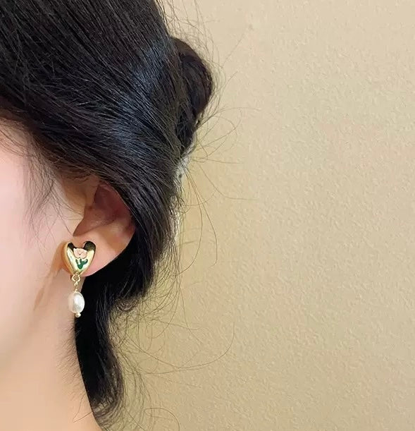 Chunky Romantic Heart Pearl Drop Earrings - Engraved Pink Tulip Vintage Gold Dangle Earrings