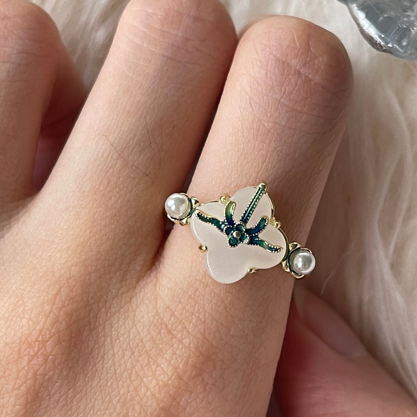 Jade statement ring, Lucky clover leaf ring, Chunky ring, Nature energy ring, Gold jasper ring, Cocktail ring, Three stone ring, Gift idea