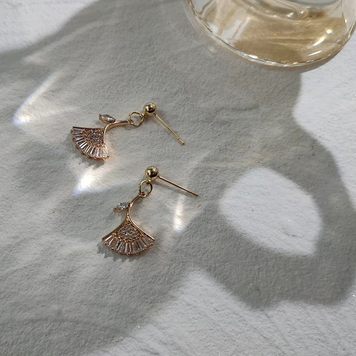 Rose gold earrings, Ginkgo leaf earrings, Botanical leaf drop earrings, 14K gold sector earrings, Delicate everyday earrings, Handmade gift