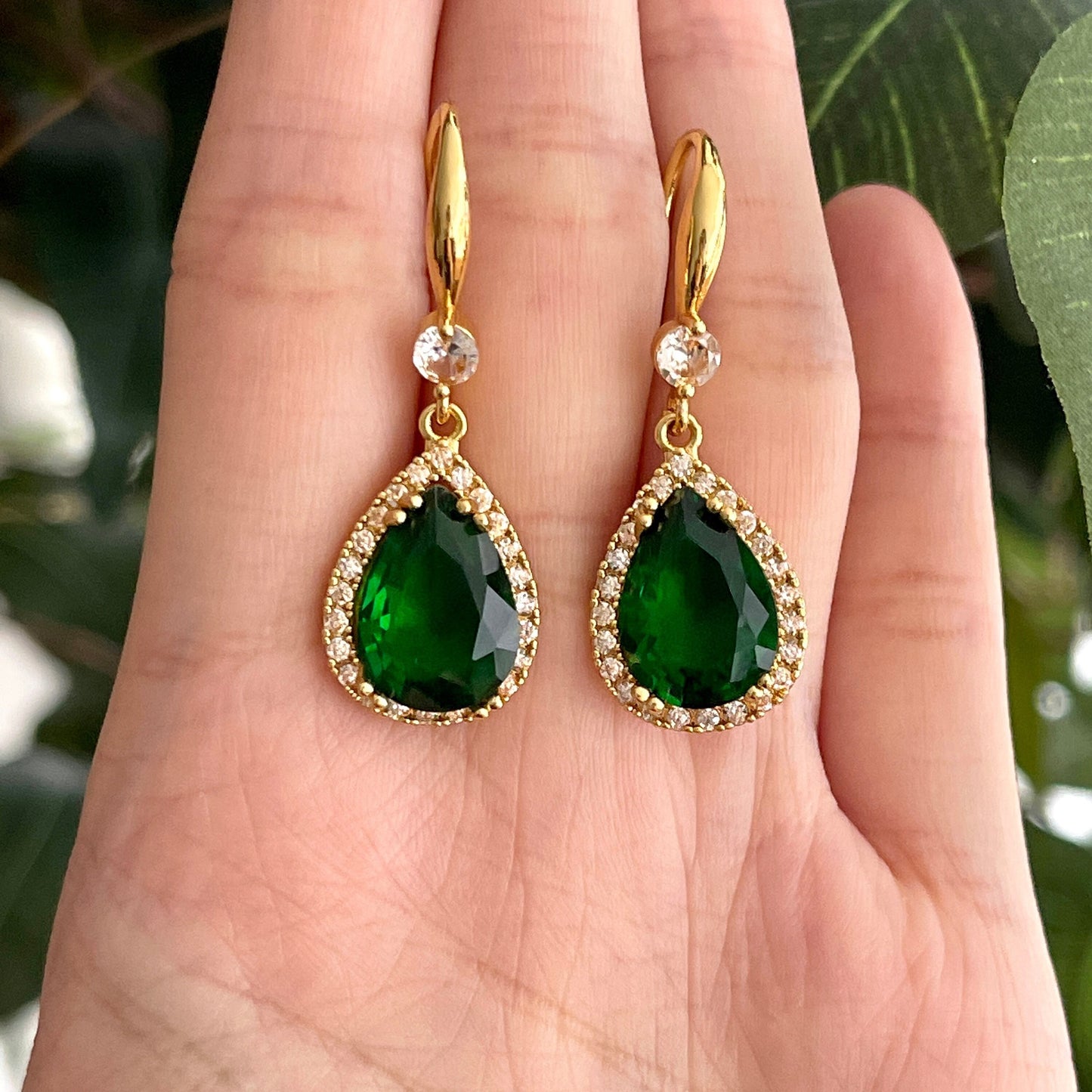 Emerald teardrop earrings, Gold Emerald dangle drop earrings, Emerald green earrings, Gold lace earrings, Handmade vintage style earrings