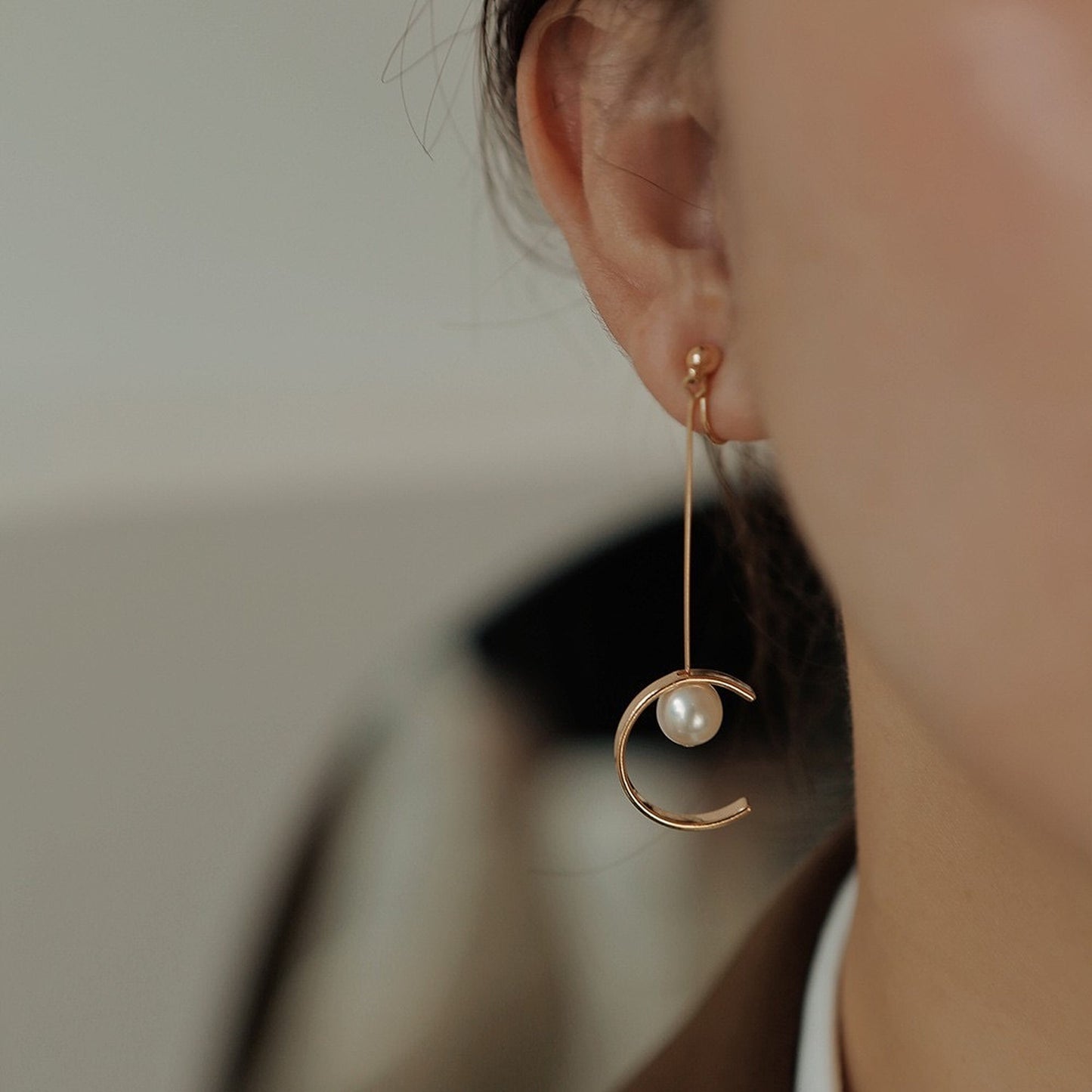 No piercing dangle earrings, Semicircle gold hoop earrings, Natural ivory pearl statement earrings, Non pierced clip on earrings, Geometric