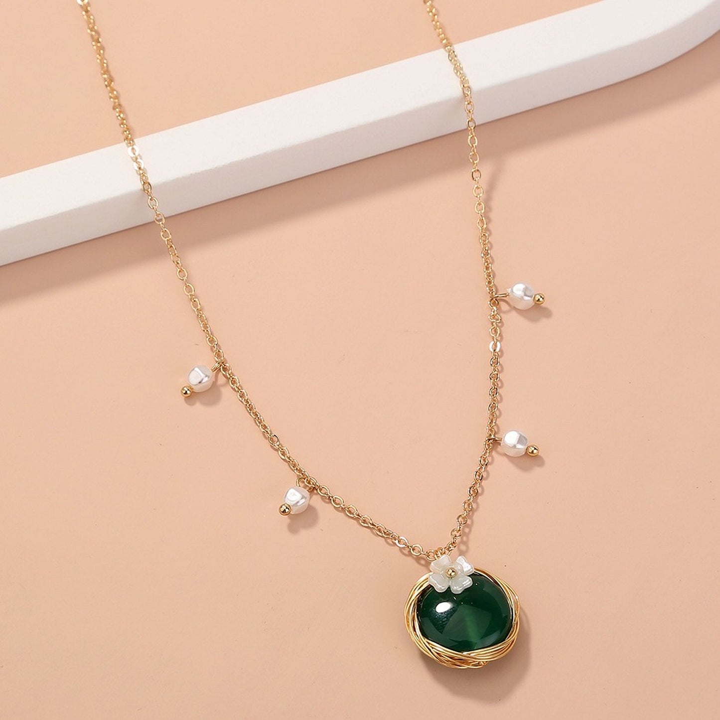 Emerald Green Jade Necklace, Round Pendant Necklace, Floral Pearl Layering Necklace, Agate Necklace, Layered Necklace, Birthday Gift for Her