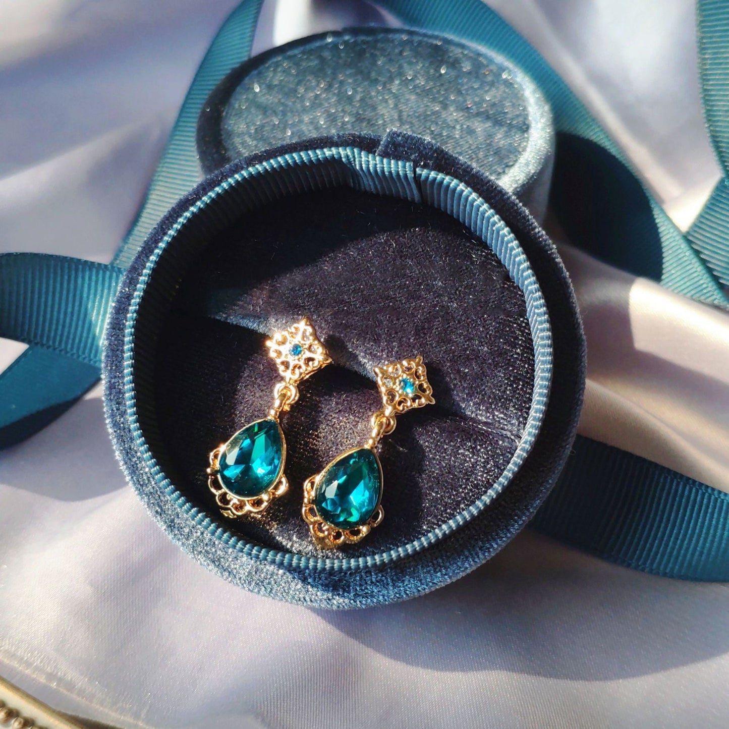 Teardrop blue sapphire earrings, Luxurious gold lace earrings, Wedding bridesmaid bridal blue earrings, Vintage style dainty gold earrings