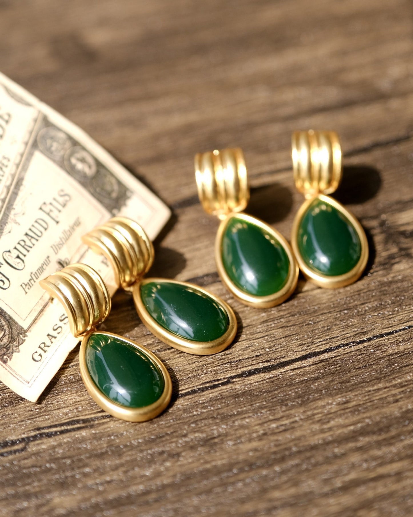 Emerald Teardrop Earrings, Emerald Green Earrings, Vintage Gold Earrings, Antique Style Earrings, 90s Retro Earrings, Wedding Jewelry Gifts