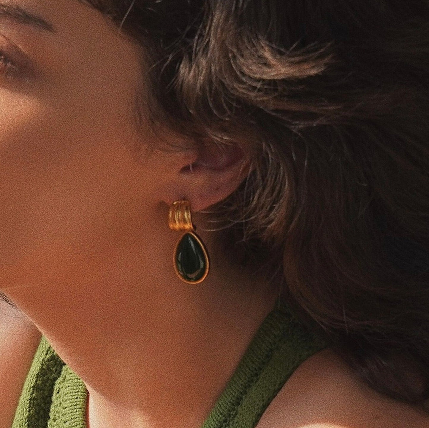 Emerald Teardrop Earrings, Emerald Green Earrings, Vintage Gold Earrings, Antique Style Earrings, 90s Retro Earrings, Wedding Jewelry Gifts