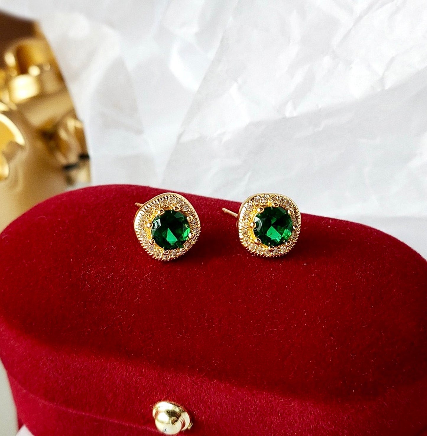 Minimalist Emerald Green Stud Earrings, Vintage Style Emerald Gold Lace Ear Stud, Cushion Halo Stud, Bridesmaid Weding Emerald Jewelry Gifts